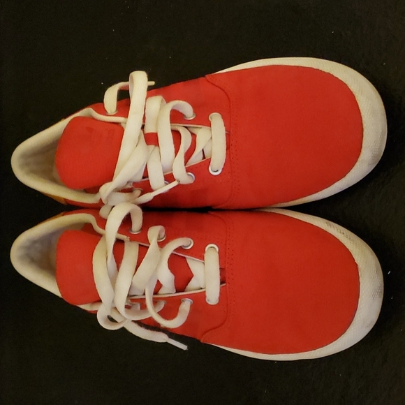 Red Adidas low tops - Picture 3 of 5